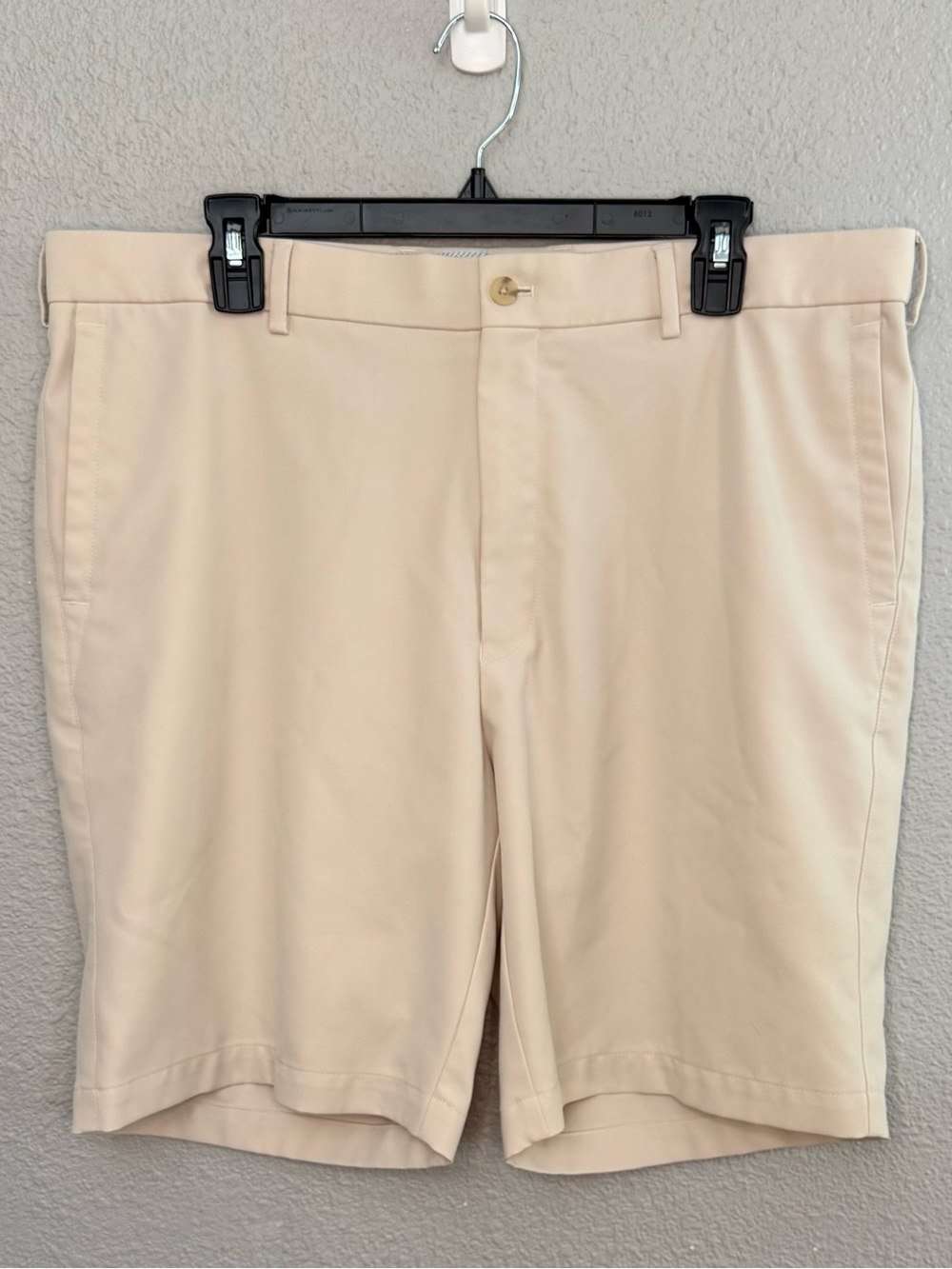Peter Millar | Salem Performance Golf Shorts | Cream | Waist 38” Inseam 9”